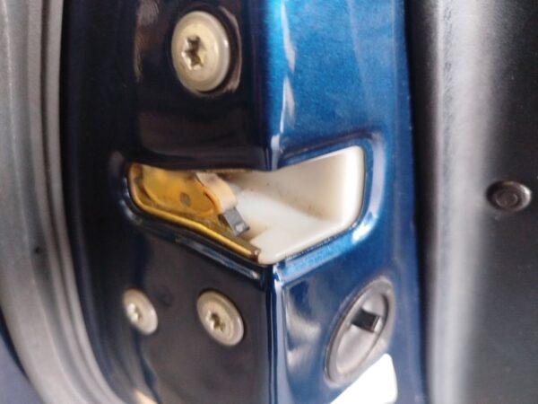 CERRADURA PUERTA TRASERA IZQUIERDA LEXUS RX 300 (MCU15)