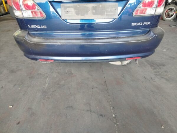 PARAGOLPES TRASERO LEXUS RX 300 (MCU15)