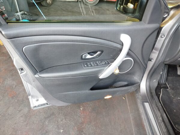 ELEVALUNAS DELANTERO IZQUIERDO RENAULT FLUENCE