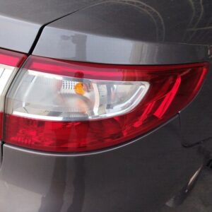 PILOTO TRASERO DERECHO RENAULT FLUENCE