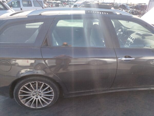 PUERTA TRASERA DERECHA ALFA ROMEO 156 SPORTWAGON