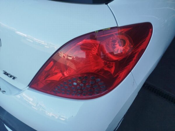 PILOTO TRASERO DERECHO PEUGEOT 207