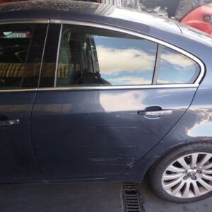 PUERTA TRASERA IZQUIERDA OPEL INSIGNIA BERLINA