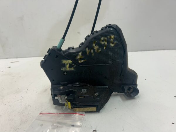 CERRADURA PUERTA DELANTERA IZQUIERDA TOYOTA COROLLA (E12)