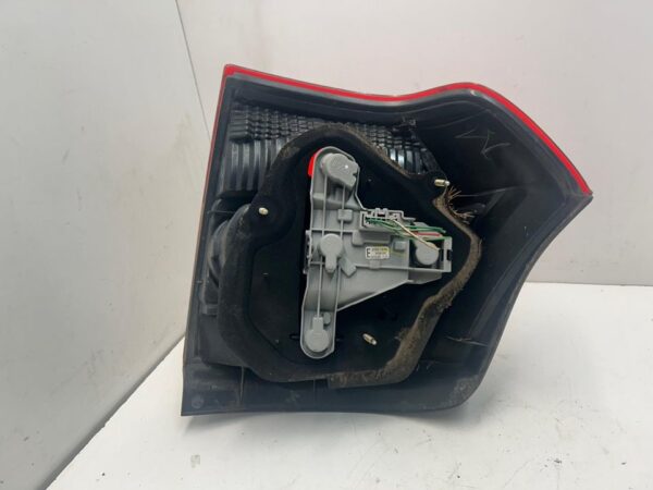 PILOTO TRASERO DERECHO TOYOTA COROLLA (E12)