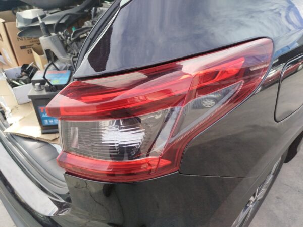 PILOTO TRASERO DERECHO NISSAN QASHQAI (J11E)