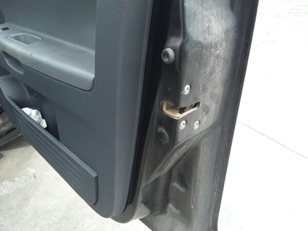 CERRADURA PUERTA DELANTERA DERECHA MITSUBISHI COLT BERLINA 3 (Z30)