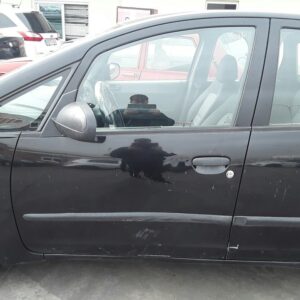 PUERTA DELANTERA IZQUIERDA MITSUBISHI COLT BERLINA 3 (Z30)