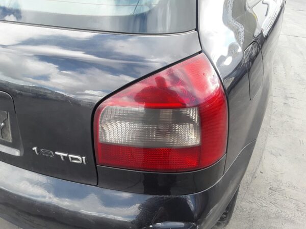 PILOTO TRASERO DERECHO AUDI A3 (8L)