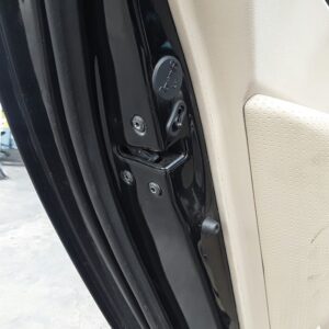 CERRADURA PUERTA TRASERA IZQUIERDA KIA CARENS (UN)