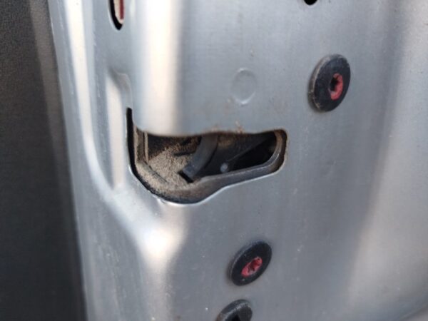 CERRADURA PUERTA TRASERA DERECHA PEUGEOT 208