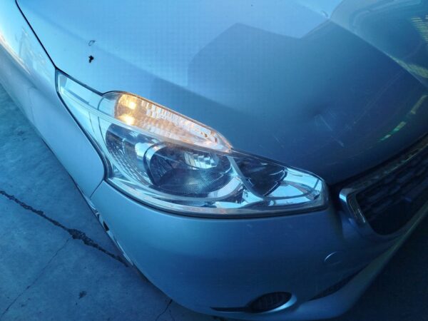 FARO DERECHO PEUGEOT 208