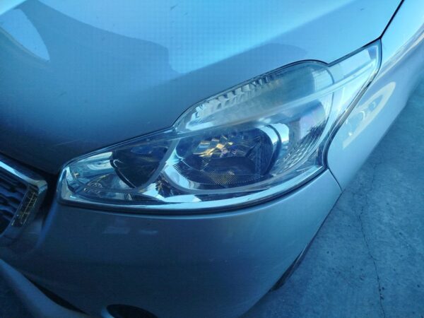 FARO IZQUIERDO PEUGEOT 208