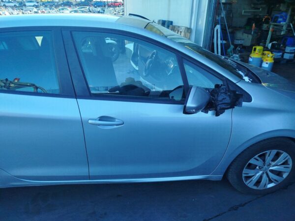 PUERTA DELANTERA DERECHA PEUGEOT 208