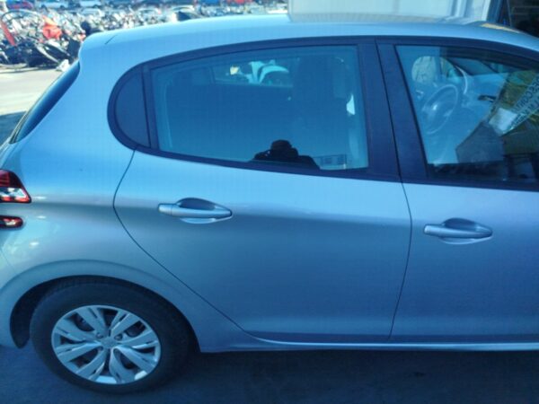 PUERTA TRASERA DERECHA PEUGEOT 208