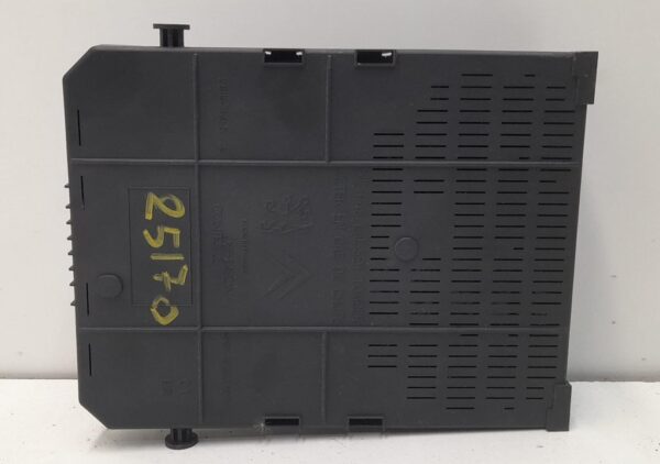 CAJA RELES / FUSIBLES PEUGEOT 308