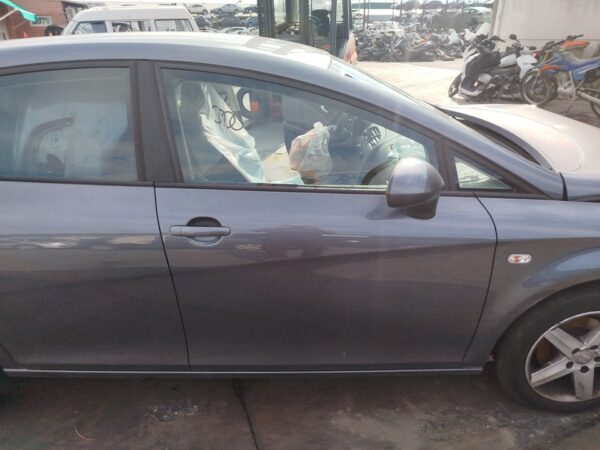 PUERTA DELANTERA DERECHA SEAT LEON (1P1)