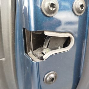 CERRADURA PUERTA DELANTERA DERECHA OPEL ASTRA J BERLINA 5P