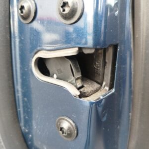 CERRADURA PUERTA DELANTERA IZQUIERDA OPEL ASTRA J BERLINA 5P
