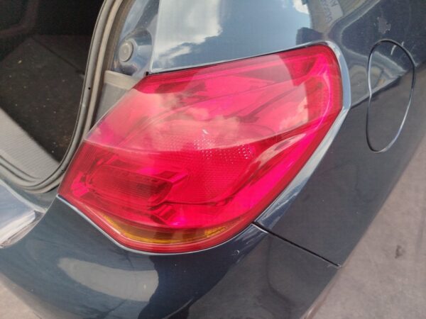PILOTO TRASERO DERECHO OPEL ASTRA J BERLINA 5P