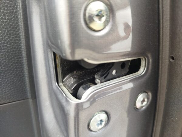 CERRADURA PUERTA DELANTERA DERECHA HYUNDAI IX35 (EL/LM)