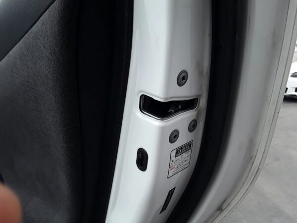 CERRADURA PUERTA TRASERA DERECHA LEXUS CT (ZWA10)