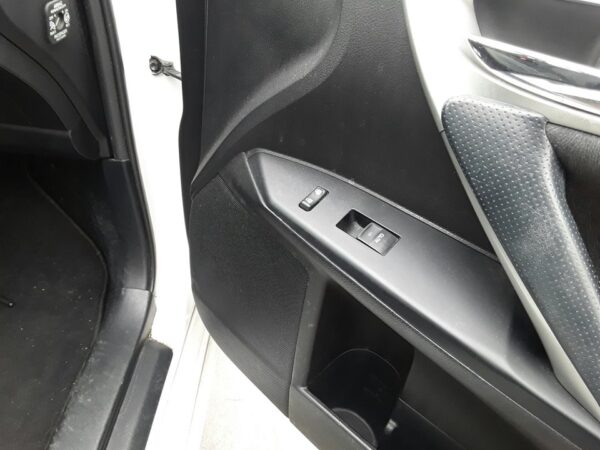 ELEVALUNAS DELANTERO DERECHO LEXUS CT (ZWA10)