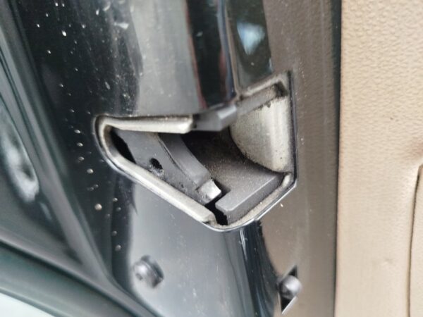 CERRADURA PUERTA TRASERA IZQUIERDA BMW SERIE X3 (E83)