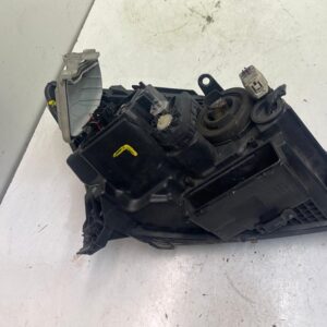 FARO IZQUIERDO TOYOTA AVENSIS BERLINA (T25)