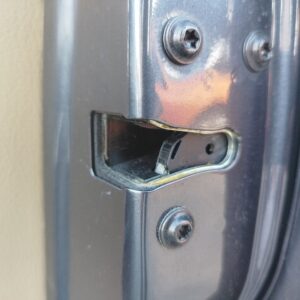 CERRADURA PUERTA DELANTERA DERECHA SSANGYONG RODIUS