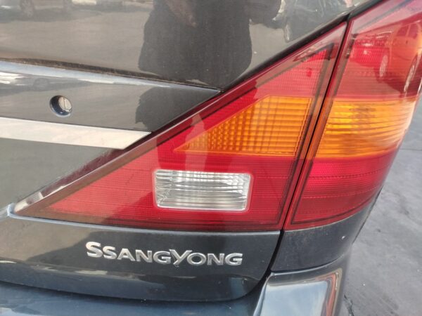 PILOTO TRASERO DERECHO INTERIOR SSANGYONG RODIUS