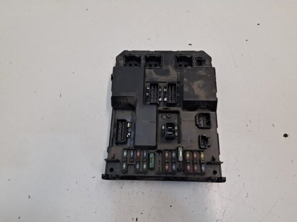 CAJA RELES / FUSIBLES PEUGEOT 307 (S1)(04.2001)