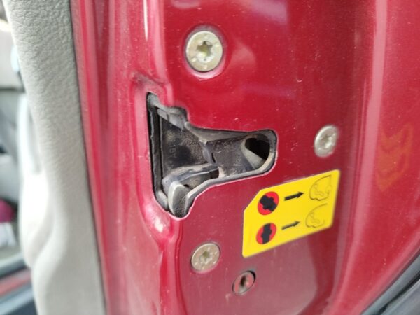 CERRADURA PUERTA TRASERA DERECHA CITROEN C5 BERLINA