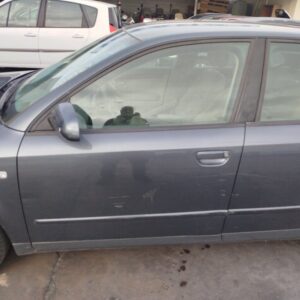 PUERTA DELANTERA IZQUIERDA AUDI A4 BERLINA (8E)