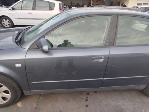 PUERTA DELANTERA IZQUIERDA AUDI A4 BERLINA (8E)