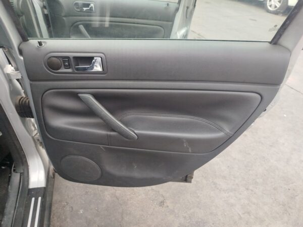 ELEVALUNAS TRASERO DERECHO VOLKSWAGEN PASSAT VARIANT (3B6)