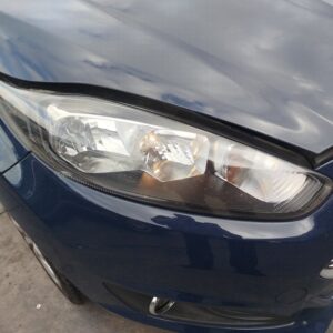 FARO DERECHO FORD FIESTA (CNN)