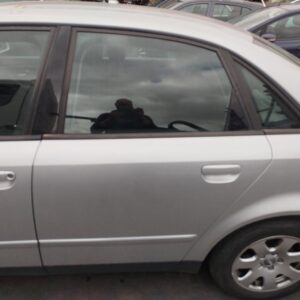 PUERTA TRASERA IZQUIERDA AUDI A4 BERLINA (8E)