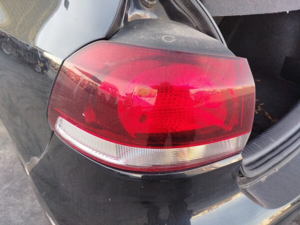 PILOTO TRASERO IZQUIERDO VOLKSWAGEN GOLF V (1K1)(10.2003)