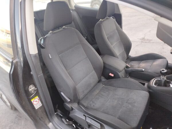 JUEGO ASIENTOS COMPLETO VOLKSWAGEN GOLF VI (5K1)(10.2008)