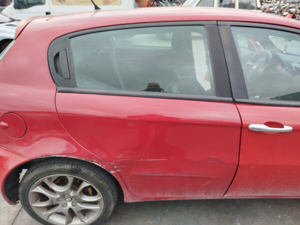 PUERTA TRASERA DERECHA ALFA ROMEO 147 (190)