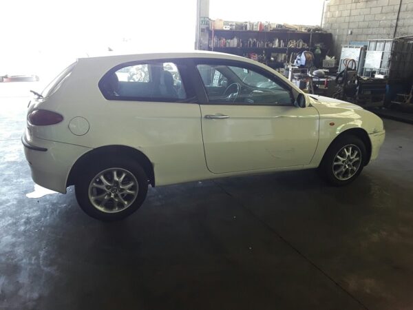 FARO IZQUIERDO ALFA ROMEO 147 - Imagen 3