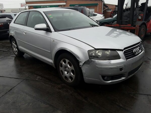 FARO DERECHO AUDI A3 - Imagen 3