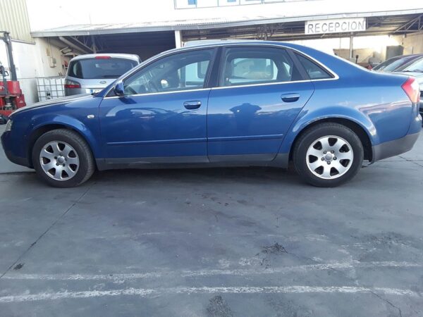 FARO DERECHO AUDI A4 BERLINA - Imagen 4