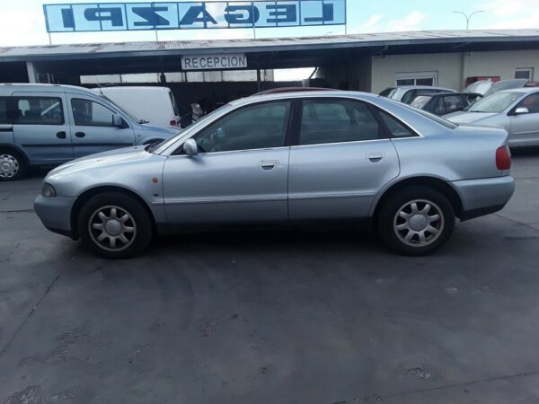 FARO IZQUIERDO AUDI A4 BERLINA - Imagen 4