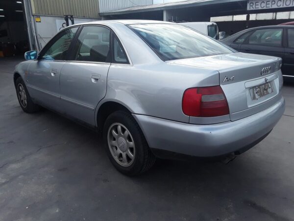 FARO IZQUIERDO AUDI A4 BERLINA - Imagen 5