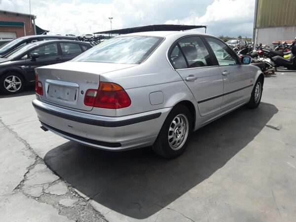 FARO DERECHO BMW SERIE 3 BERLINA - Imagen 4