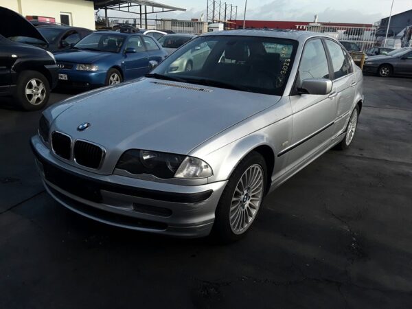 CONDENSADOR / RADIADOR  AIRE ACONDICIONADO BMW SERIE 3 BERLINA - Imagen 4