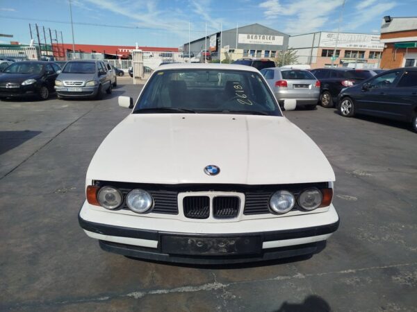 ALETA DELANTERA IZQUIERDA BMW SERIE 5 BERLINA (E34) - Imagen 2