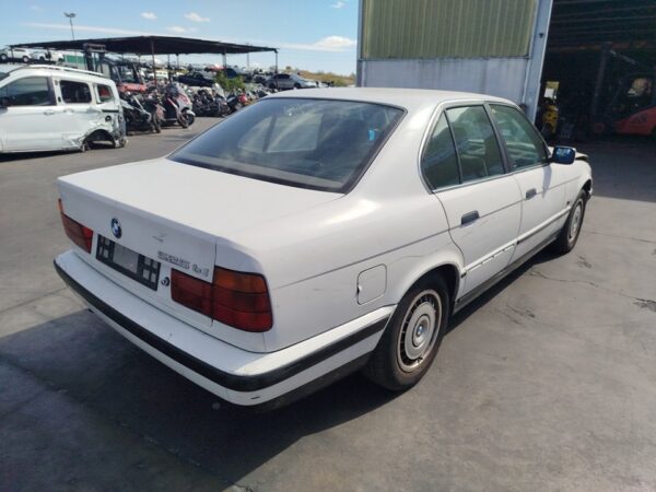 ALETA DELANTERA IZQUIERDA BMW SERIE 5 BERLINA (E34) - Imagen 4